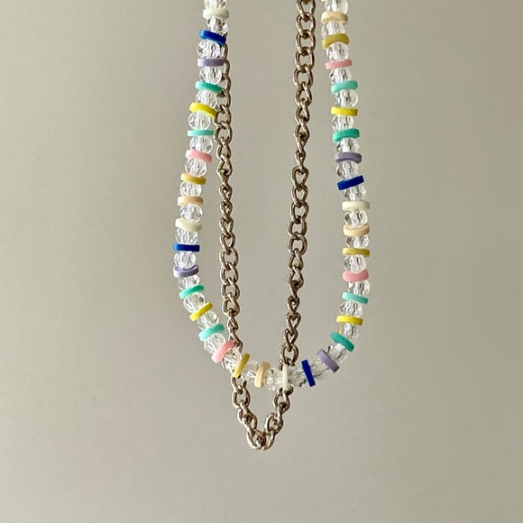 Beaded Multi Coloured Necklace/w Clear Crystals and Golden Chain - Picture 9 of 14